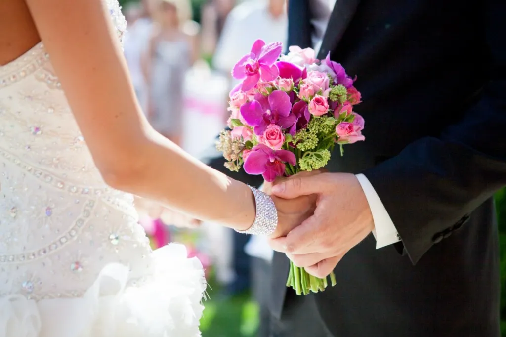 Wedding Flower Checklist: Here's Every Single Bouquet and Arrangement to Plan For
